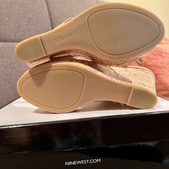 Nine West Cork Wedges - Picture 16 of 16